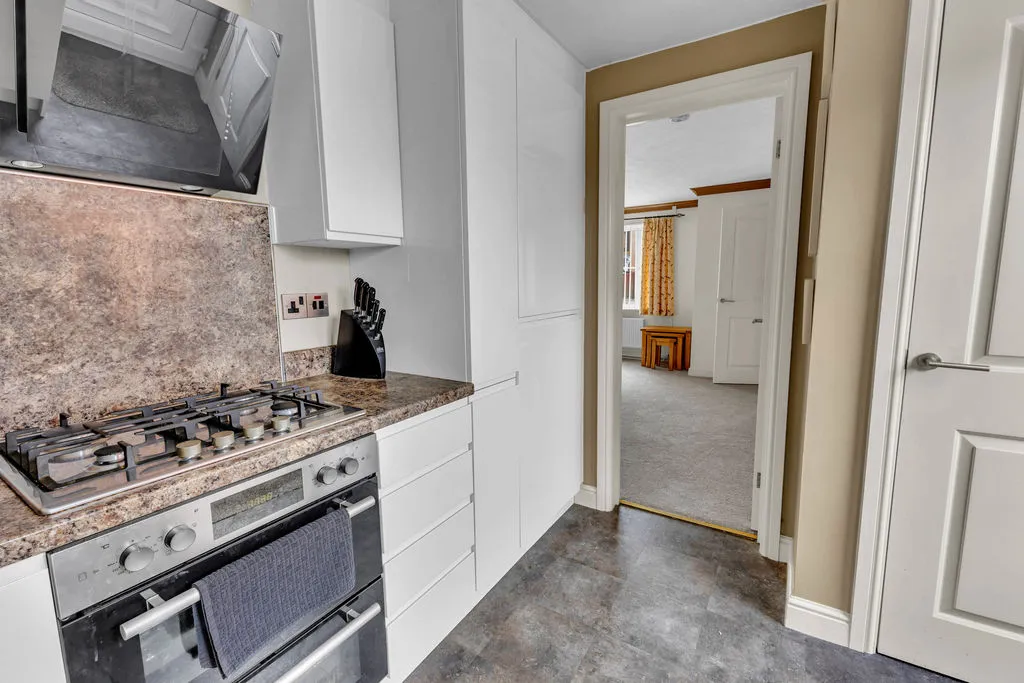 Crompton Avenue, Rochdale OL16 4PB, photo 7