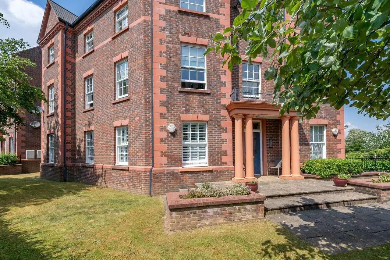 Pewterspear Green Road, Appleton, Warrington, Cheshire, WA4, photo 15