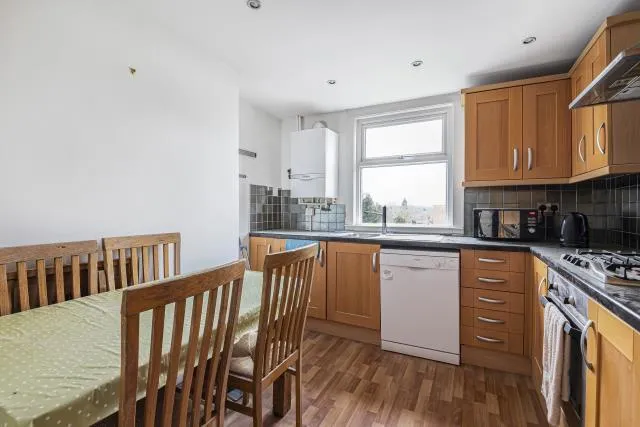 Ballards Lane, London, N3, photo 4