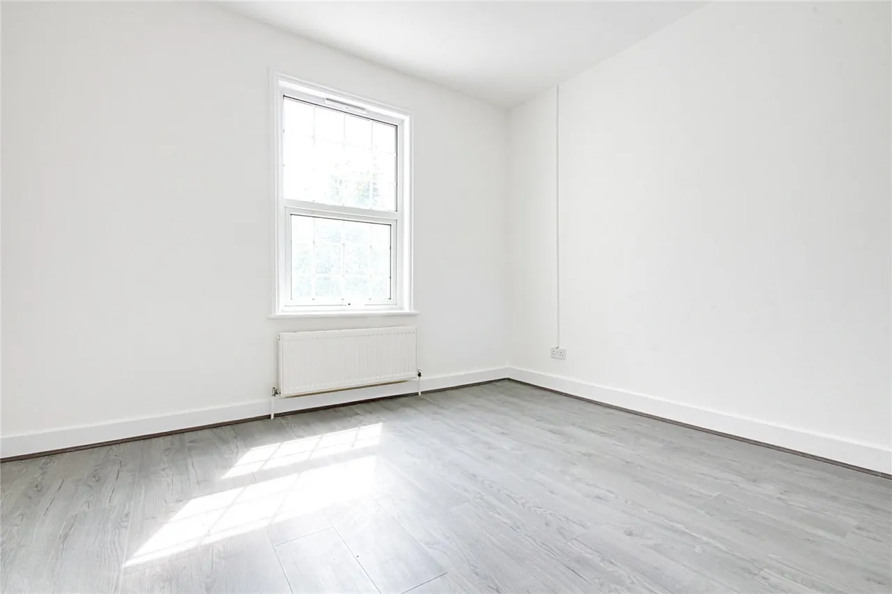Belmont Avenue, photo 6