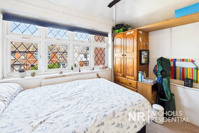 Elm Road, Chessington, KT9, photo 11