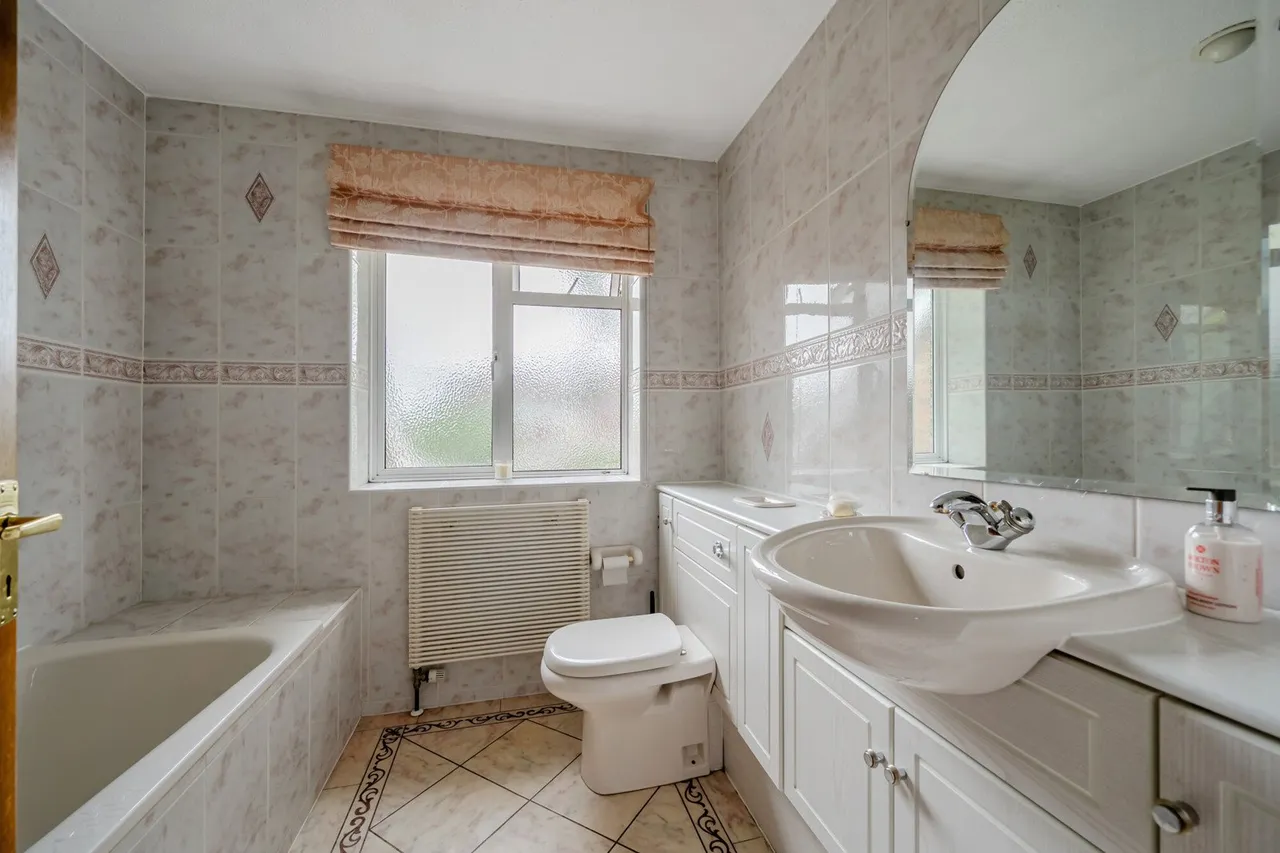 Stambourne Way, BR4, photo 17