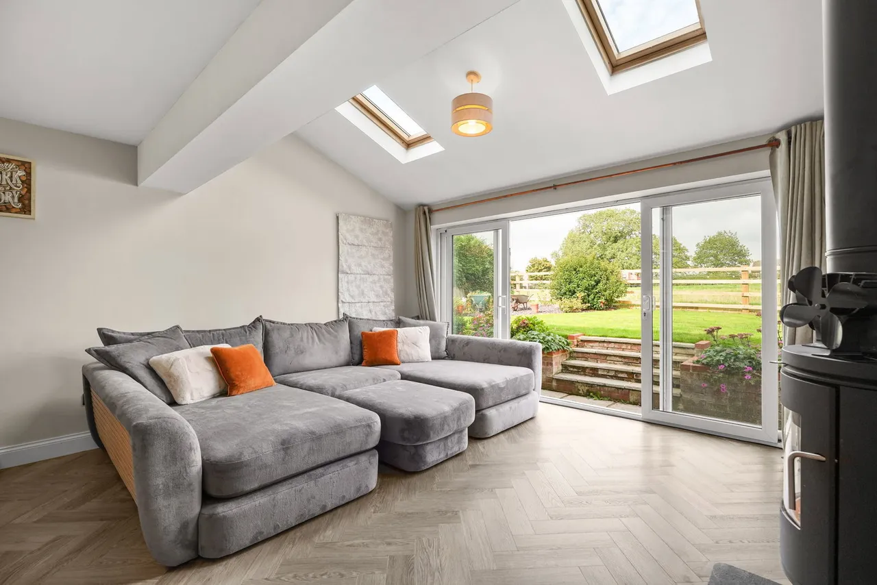 Chapel Fields, Swinford, LE17, photo 13