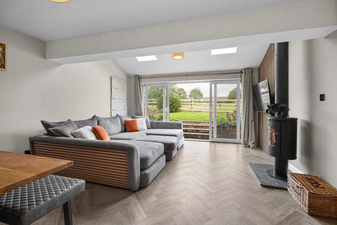Chapel Fields, Swinford, LE17, photo 15