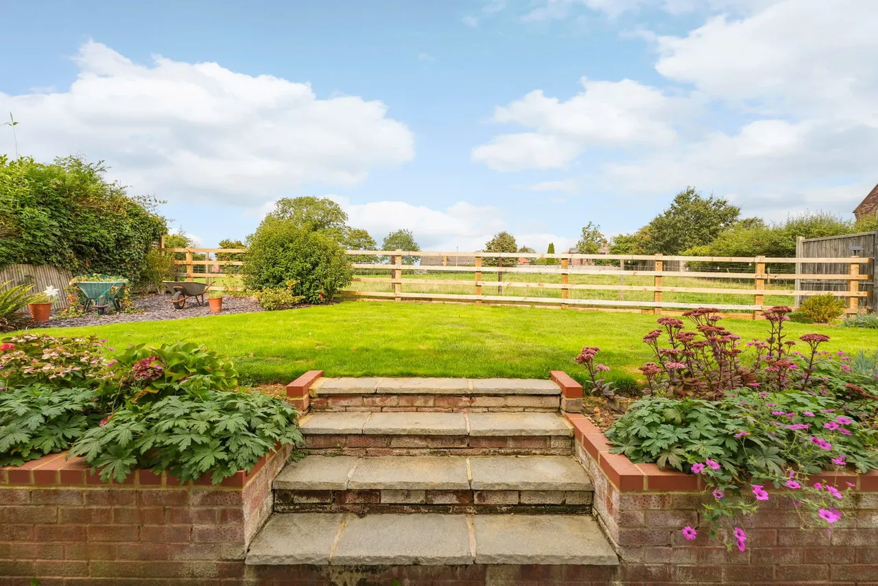 Chapel Fields, Swinford, LE17, photo 17