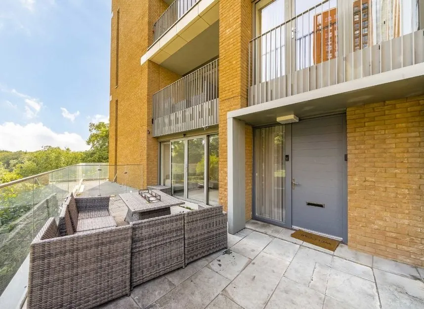 2 bed flat for sale — Moorhen Drive, West Hendon, NW9