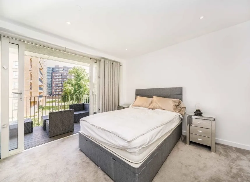 Moorhen Drive, West Hendon, NW9, photo 4