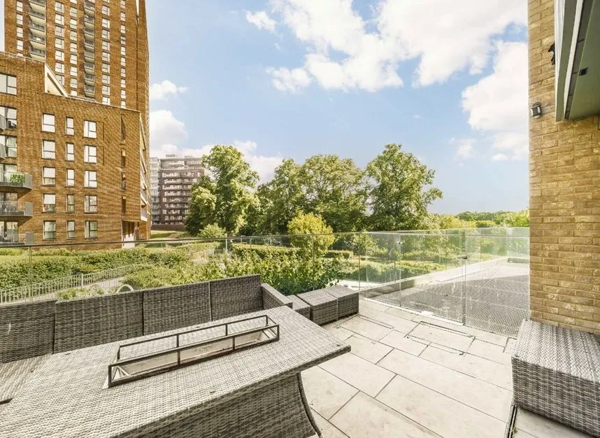 Moorhen Drive, West Hendon, NW9, photo 9