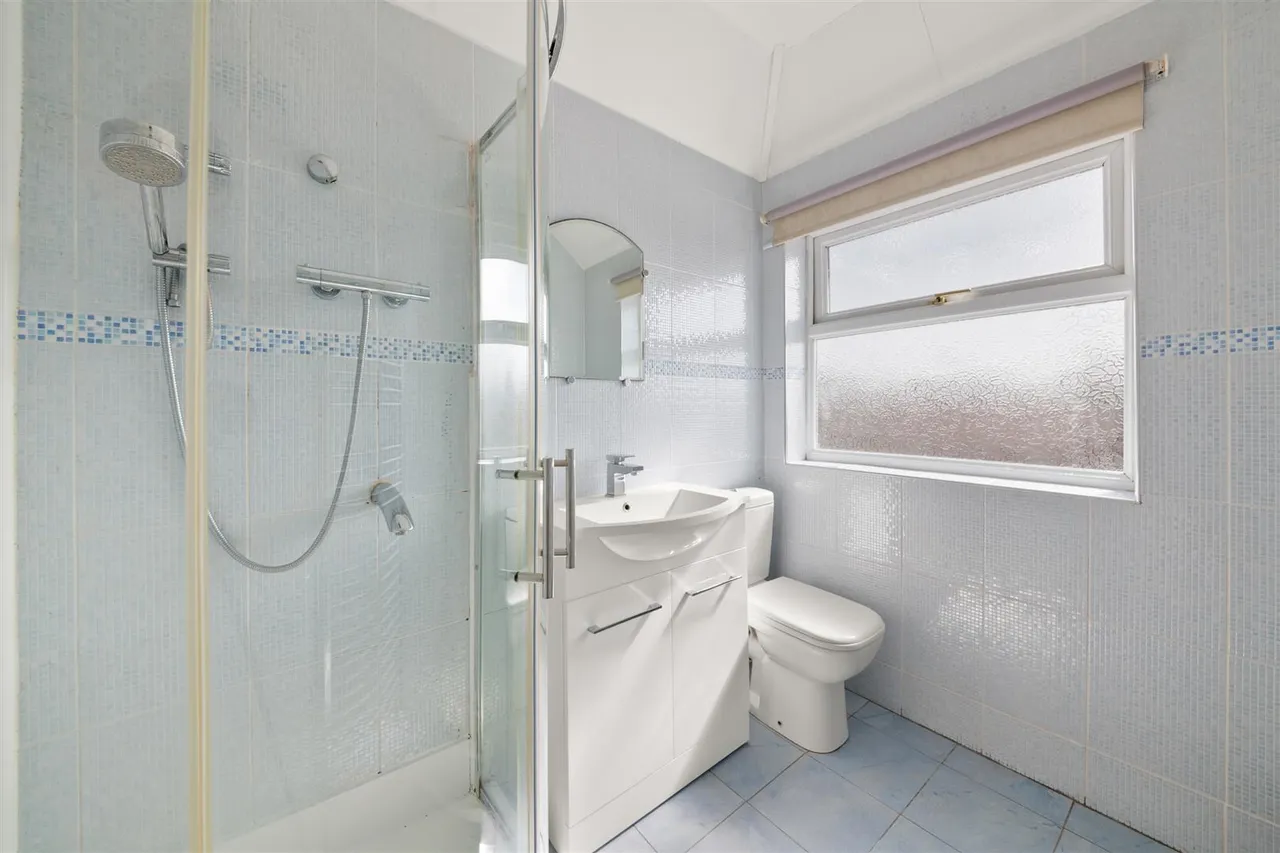 Clairvale Road, Hounslow, photo 13