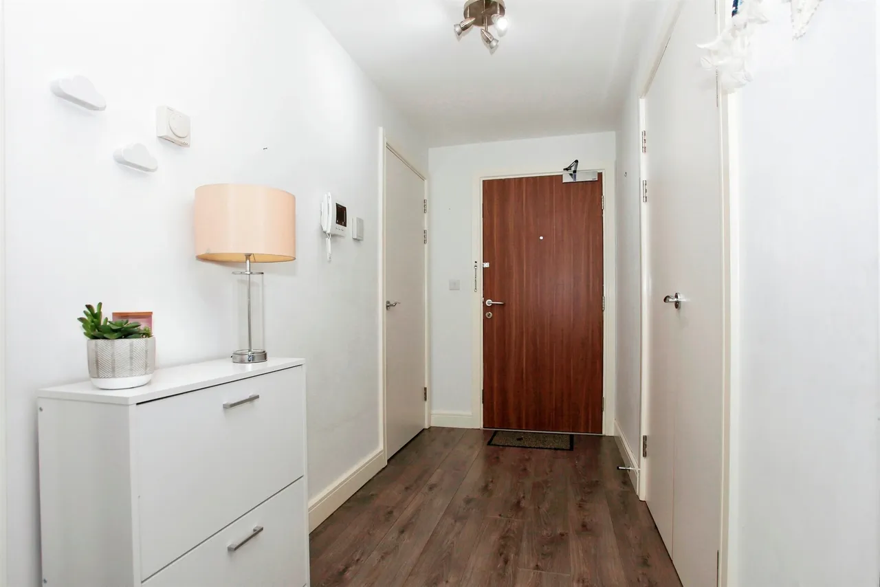 Hawksbill Way, Peterborough, photo 7