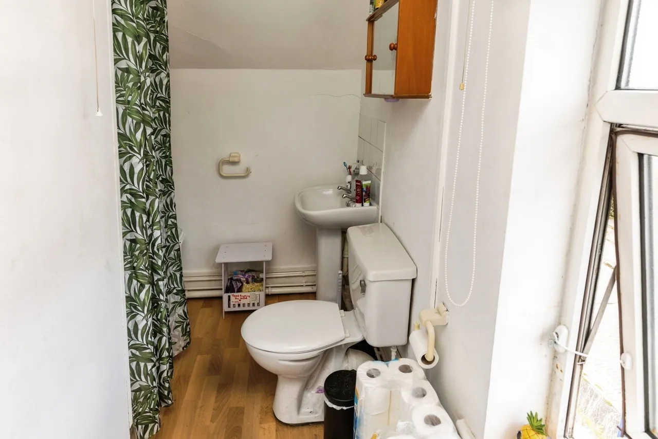 Chester Road East, Shotton, CH5, photo 18