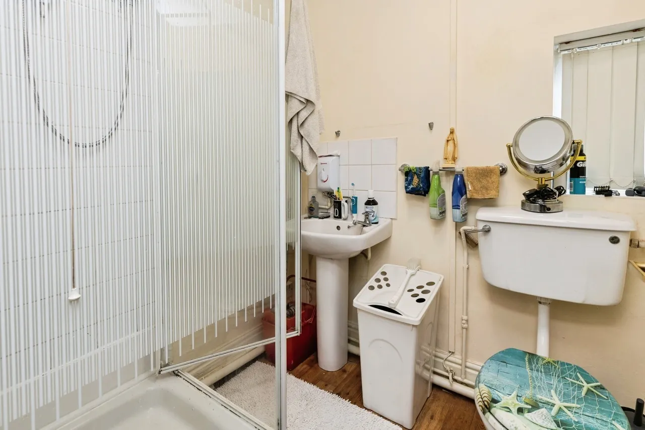 Chester Road East, Shotton, CH5, photo 10