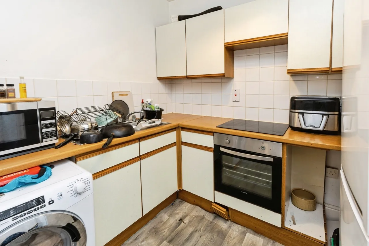 Chester Road East, Shotton, CH5, photo 16