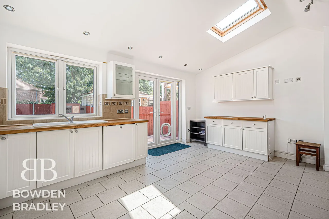 Warley Avenue, Dagenham, RM8, photo 8