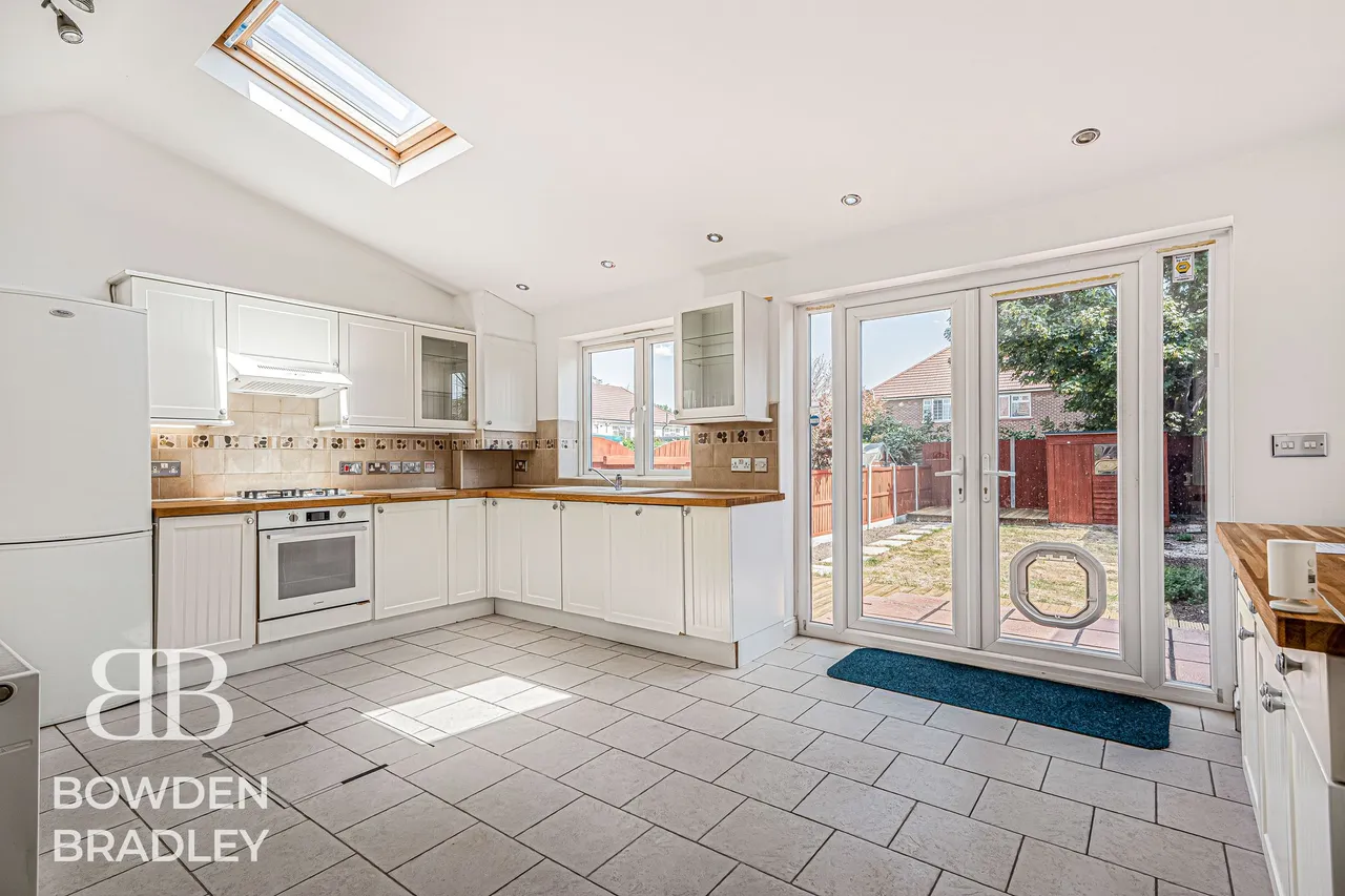 Warley Avenue, Dagenham, RM8, photo 2