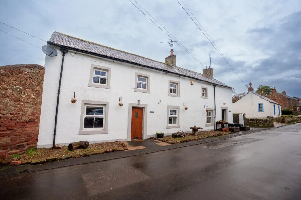 4 bed house to rent, The Old Store, Hayton, CA8