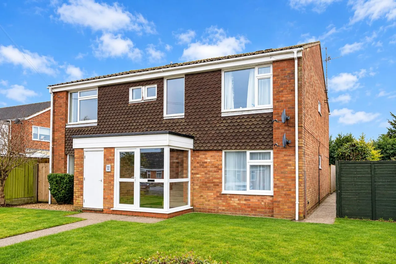 1 bed flat for sale, Churchill Road, Stamford, PE9