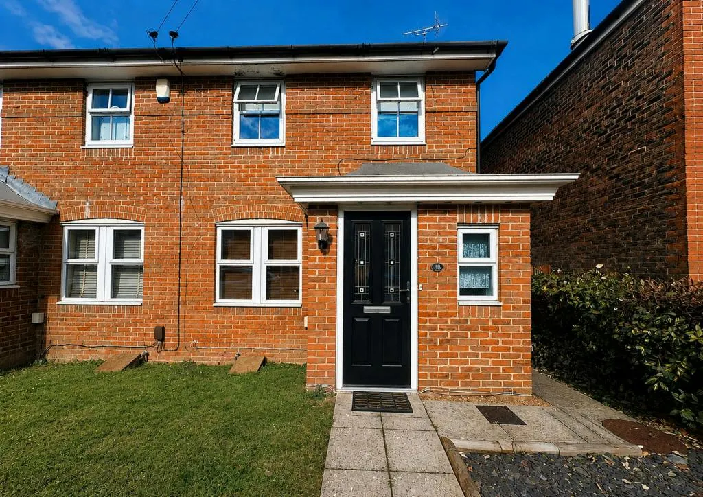 Charlesfield Road, Horley, RH6, photo 13