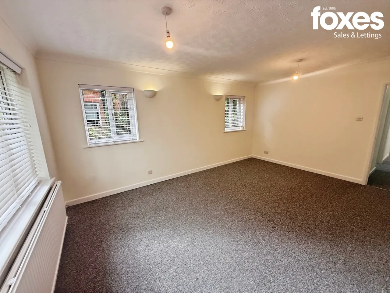 Flat 2, 2 Stirling Road, photo 8