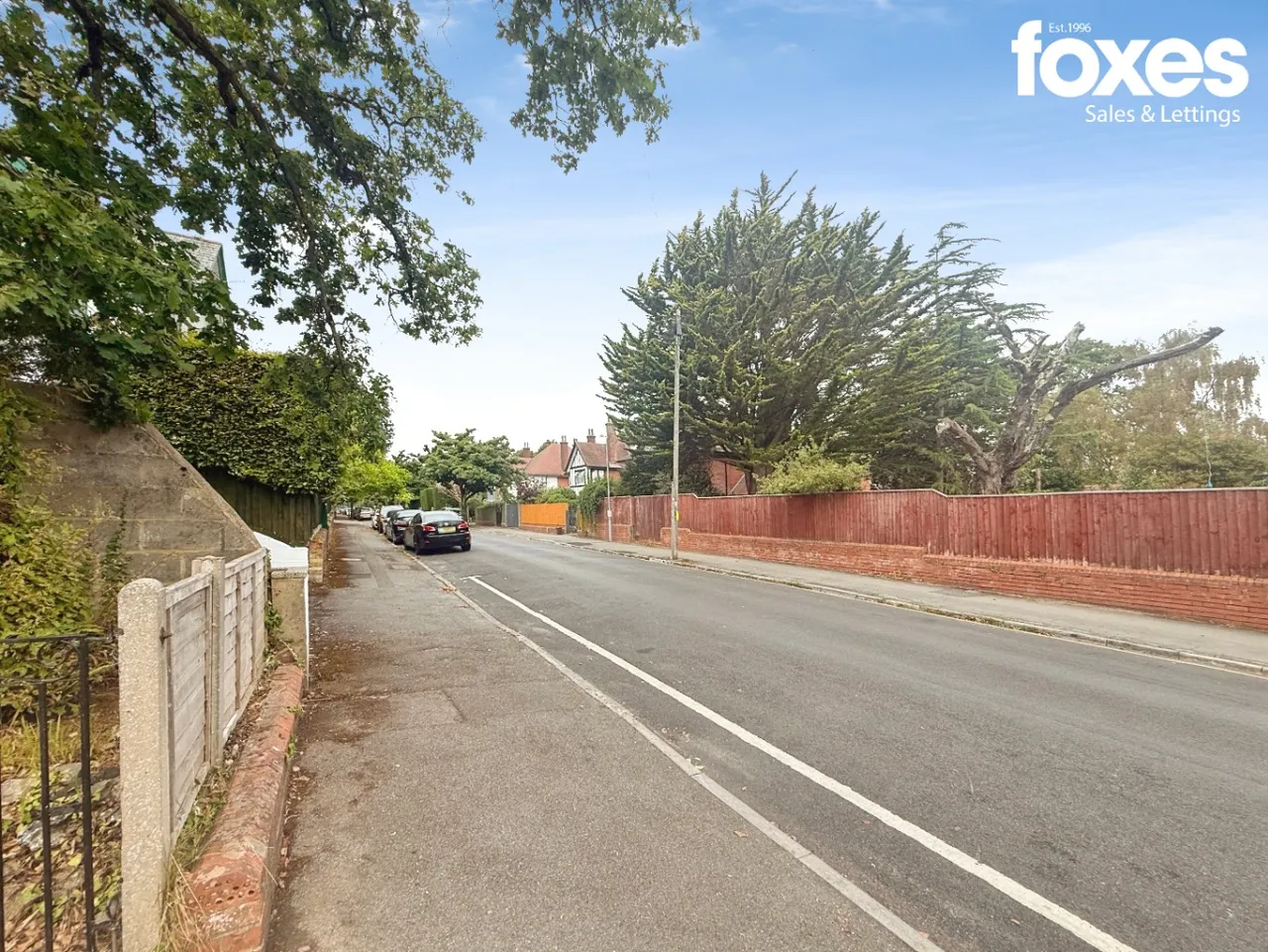 Flat 2, 2 Stirling Road, photo 50