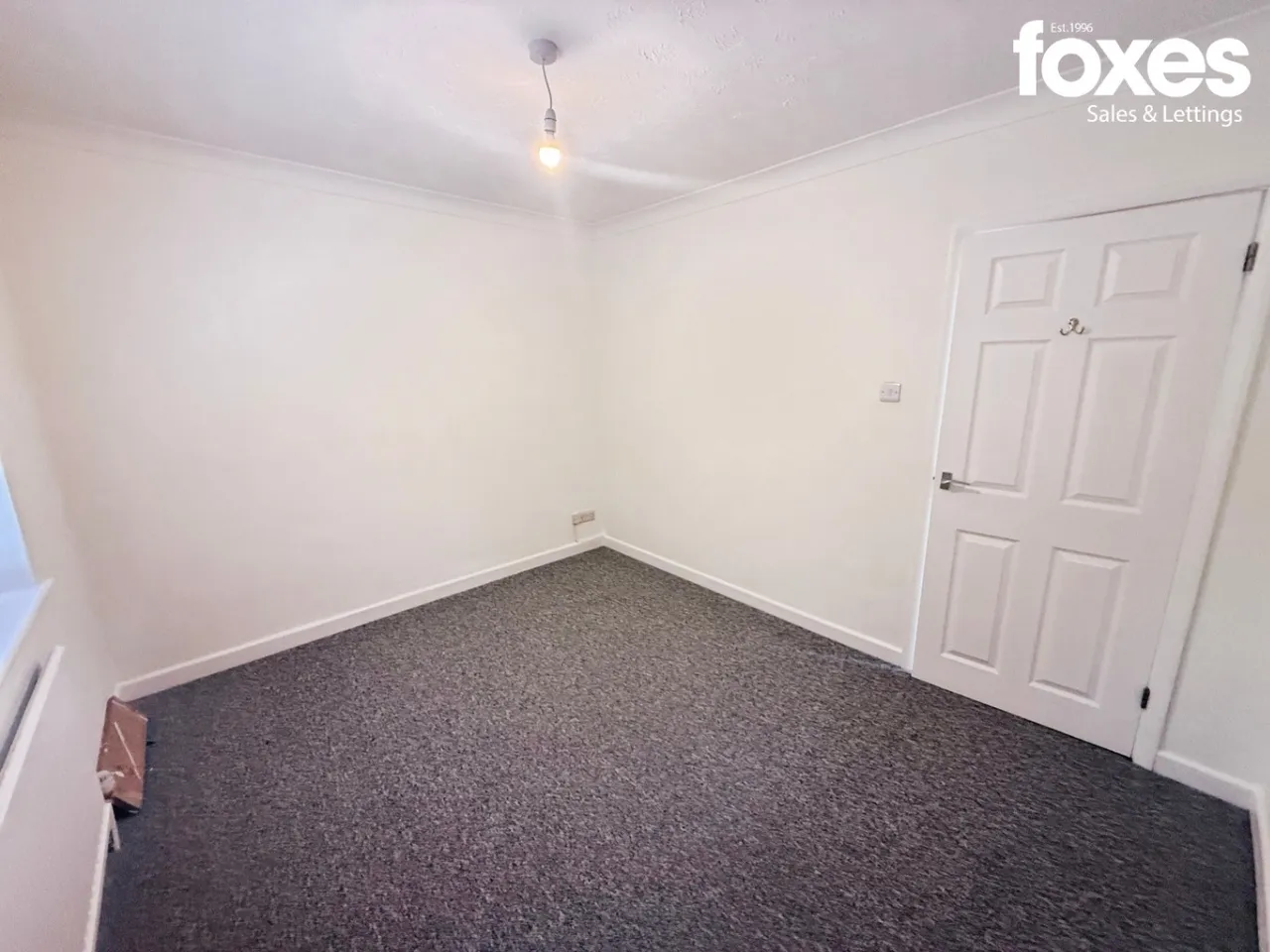 Flat 2, 2 Stirling Road, photo 39