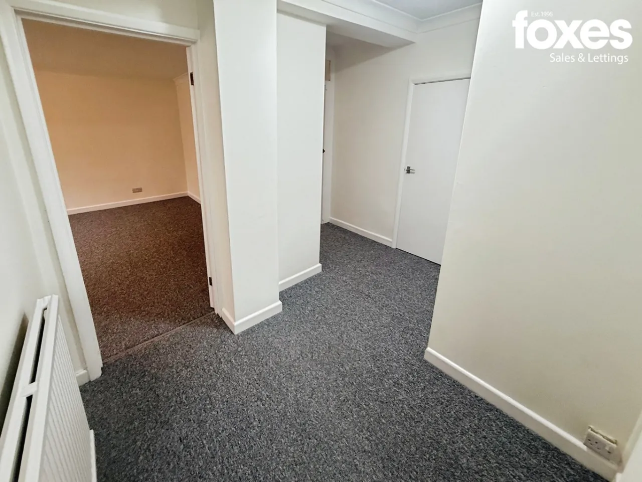 Flat 2, 2 Stirling Road, photo 43
