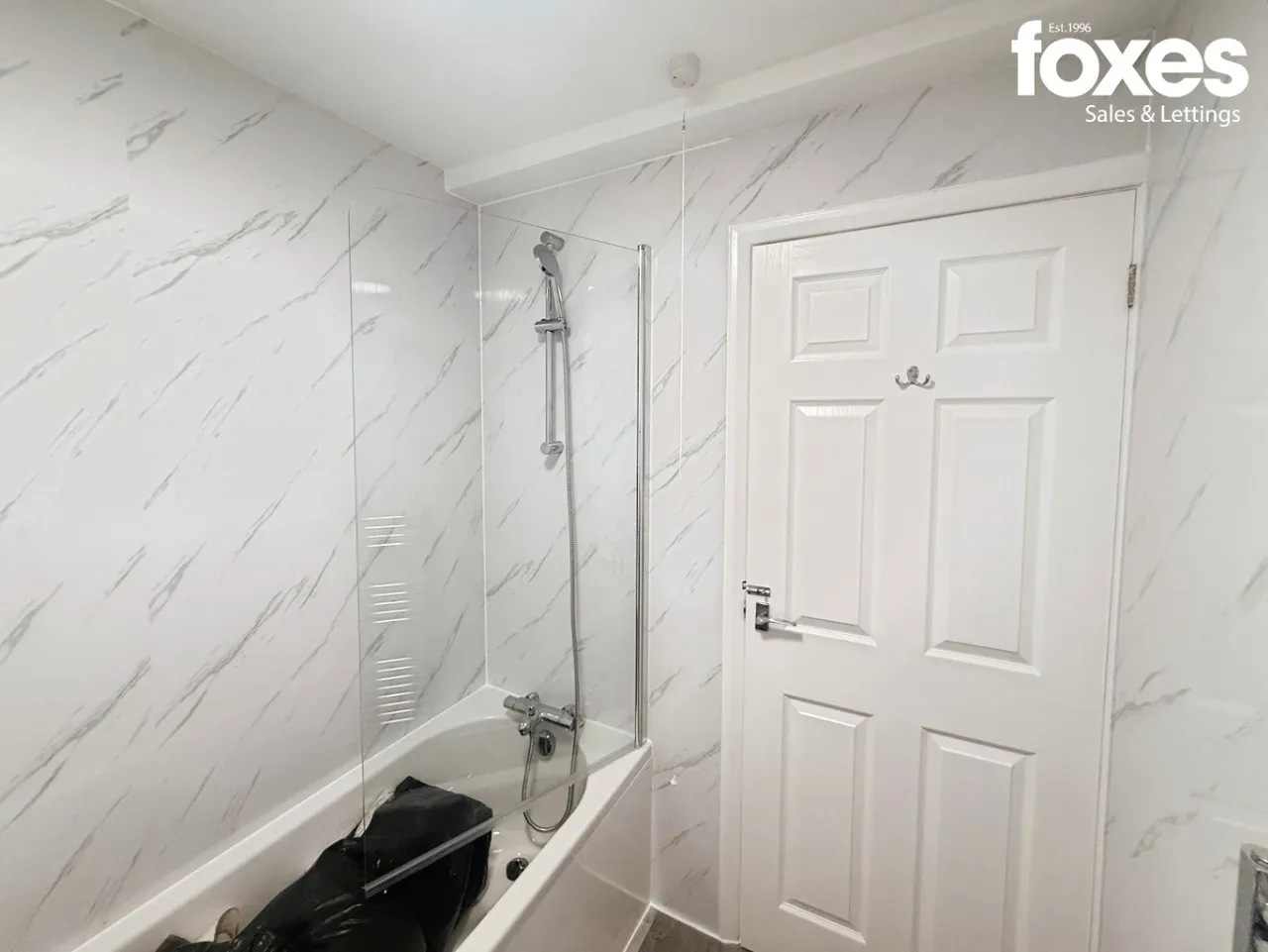 Flat 2, 2 Stirling Road, photo 15