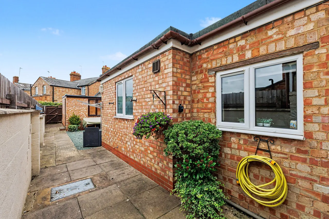 Elm Road, Evesham, WR11, photo 16
