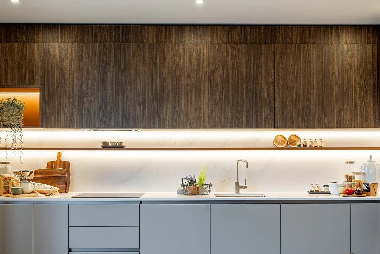 Bow Common Lane, London, E3, photo 5