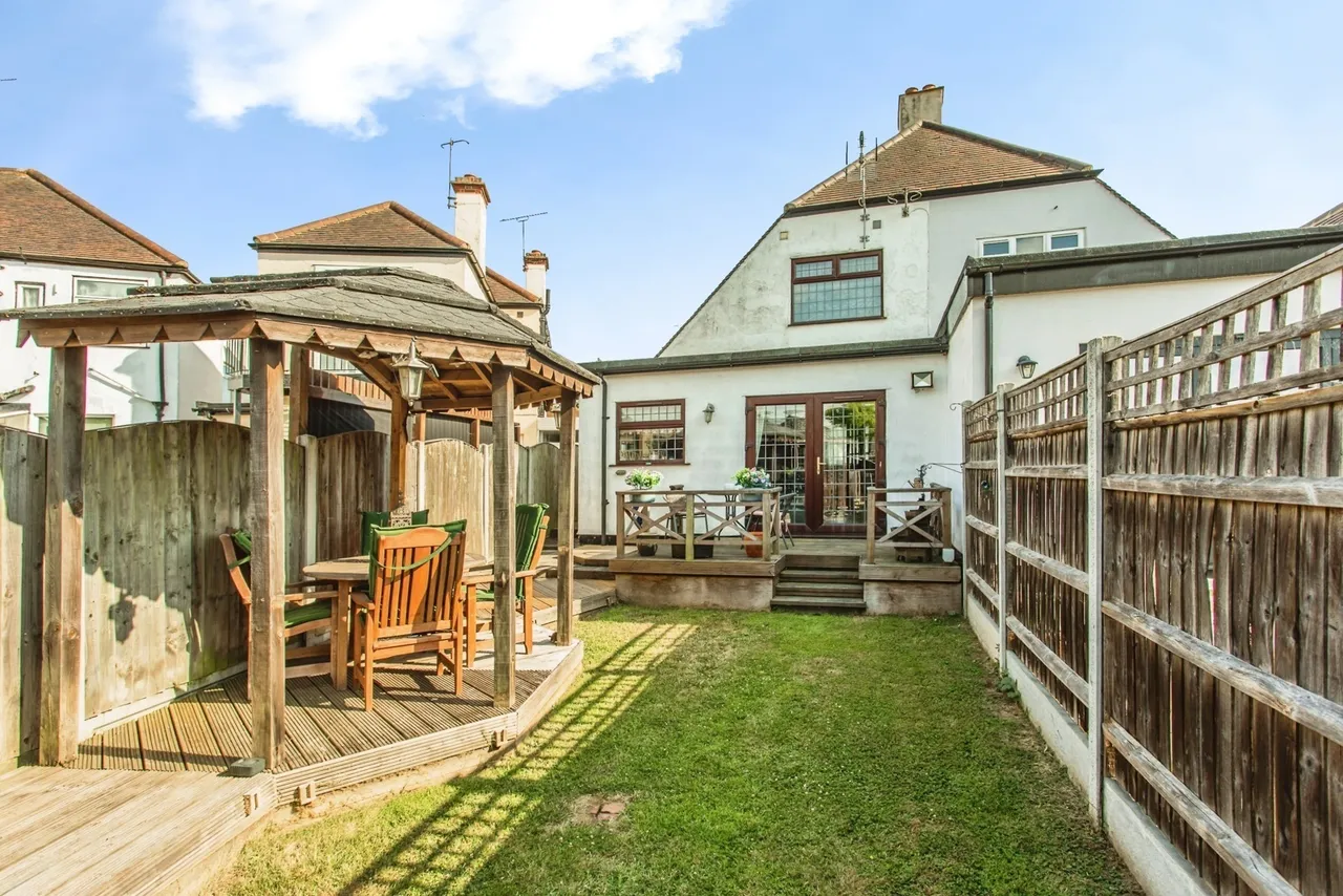 St. Lukes Road, Southend-on-Sea, Essex, SS2, photo 19
