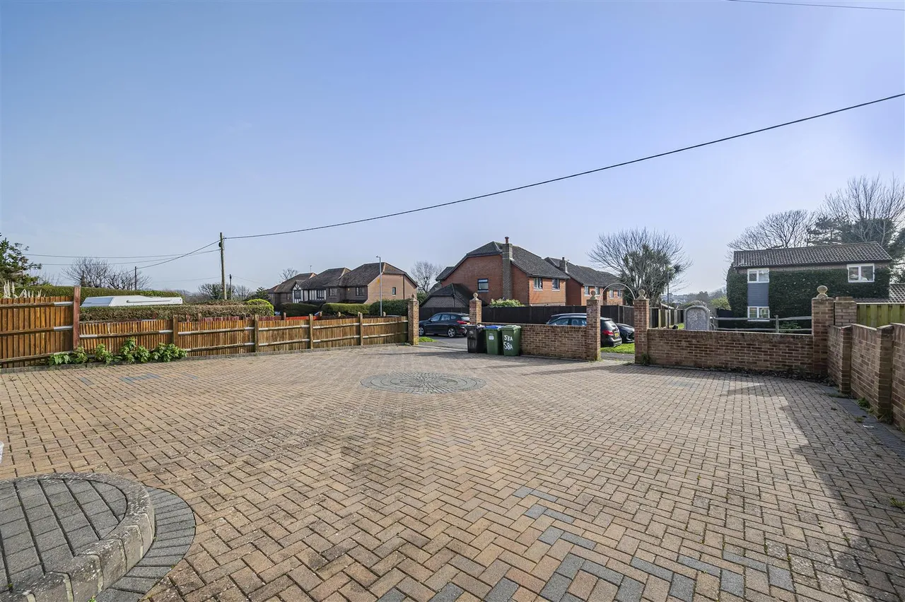Glynn Road, Peacehaven, photo 15