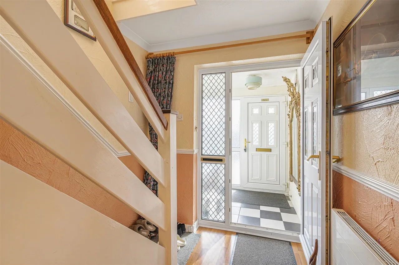 Glynn Road, Peacehaven, photo 31