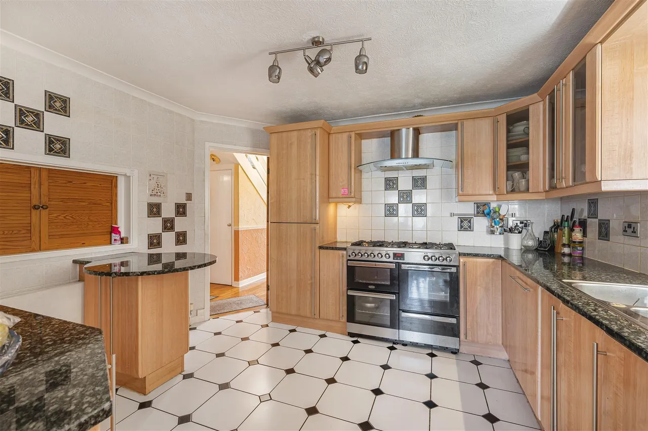 Glynn Road, Peacehaven, photo 17