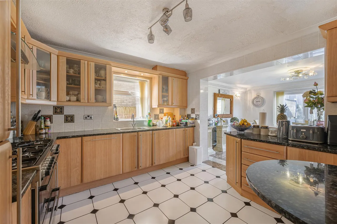 Glynn Road, Peacehaven, photo 22
