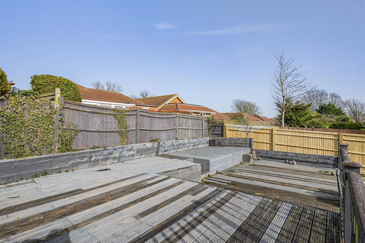 Glynn Road, Peacehaven, photo 33