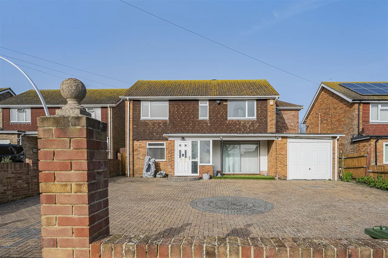 Glynn Road, Peacehaven, photo 29