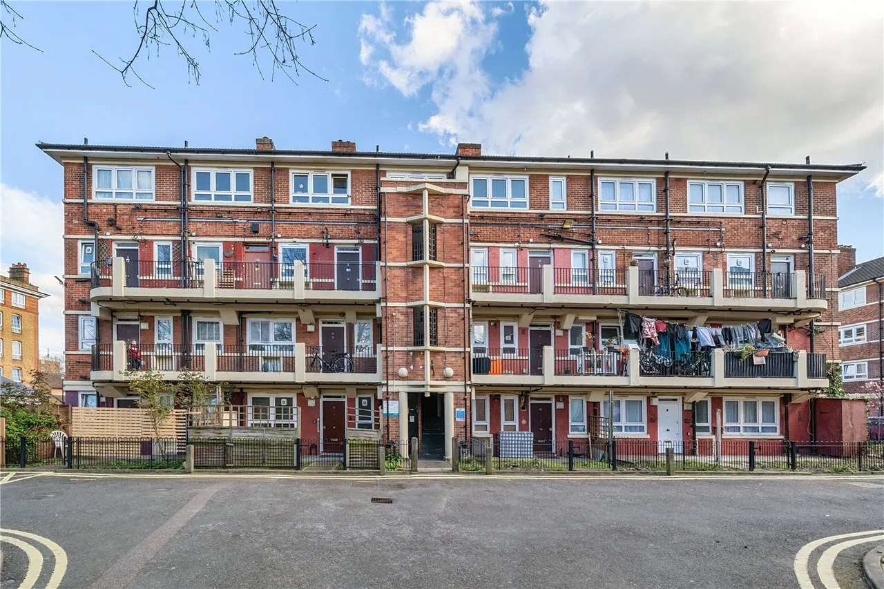 Adams Gardens Estate, London, SE16, photo 2