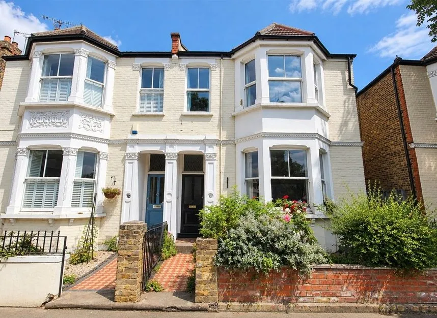 3 bed flat to rent, St. Johns Road, Isleworth, TW7