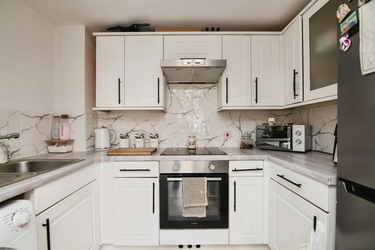 Anchor Drive, Tipton, DY4, photo 2