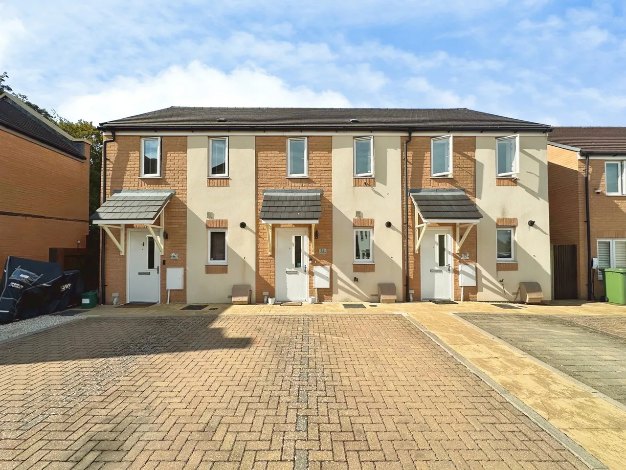 2 bed house for sale — St. Cross Road, Basingstoke, Hampshire, RG24 9AP