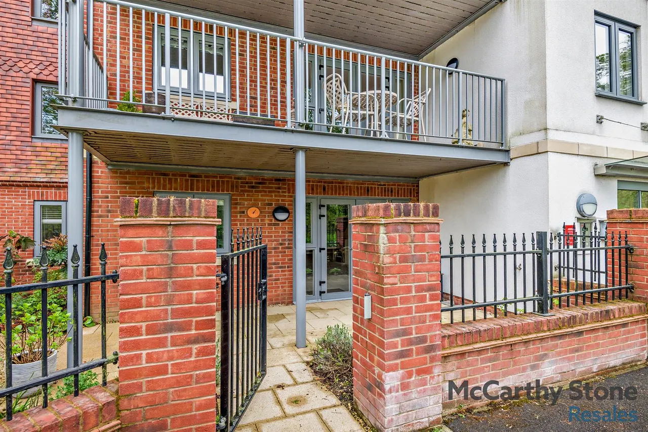Granham Close, Marlborough, SN8, photo 15