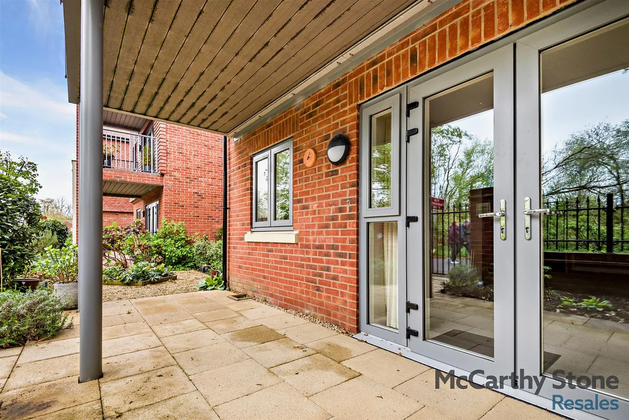 Granham Close, Marlborough, SN8, photo 4