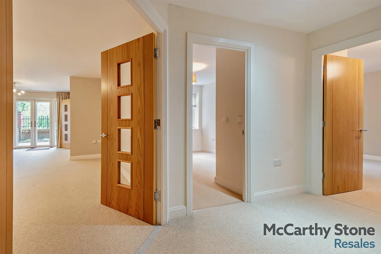 Granham Close, Marlborough, SN8, photo 18