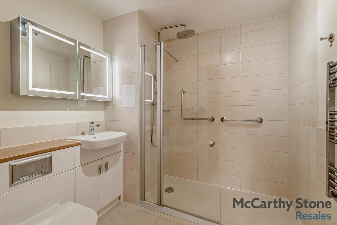 Granham Close, Marlborough, SN8, photo 13