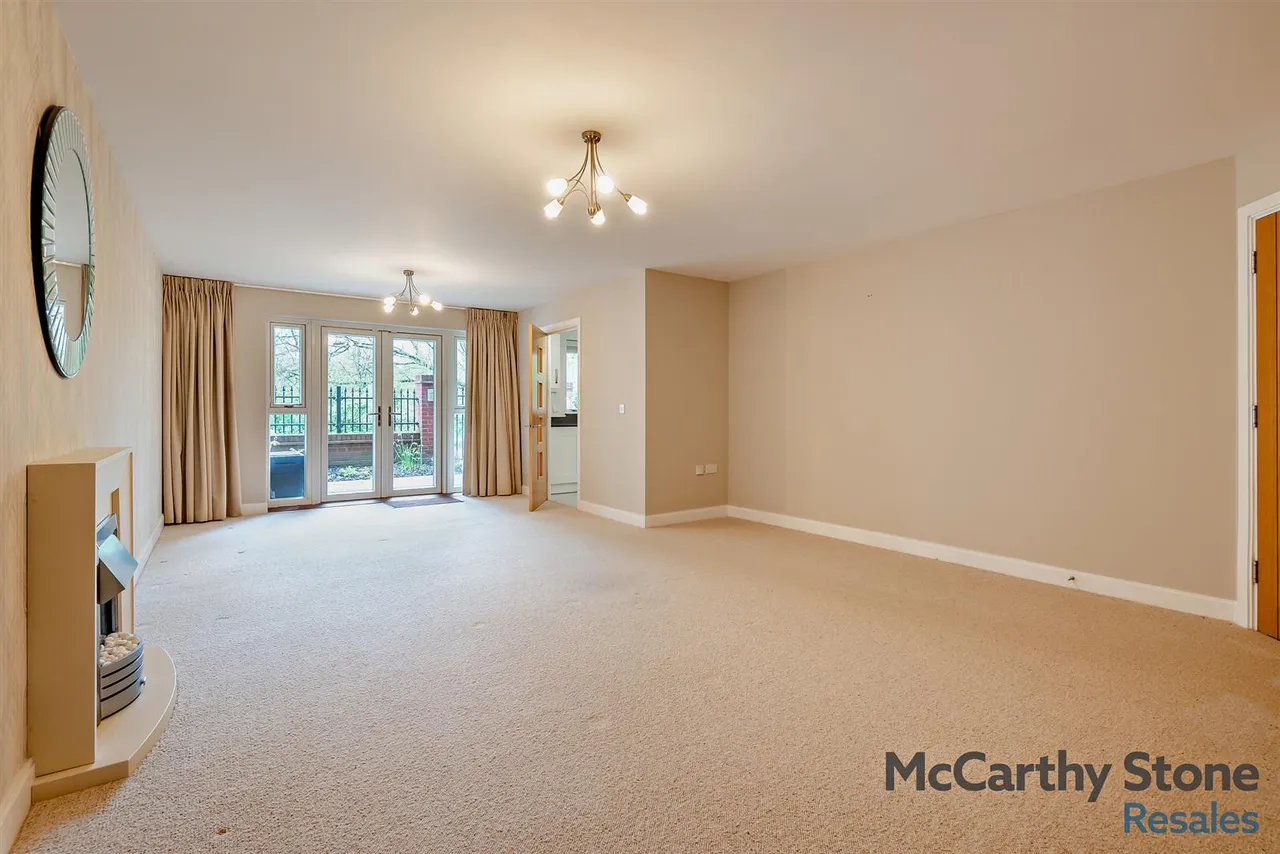 Granham Close, Marlborough, SN8, photo 2