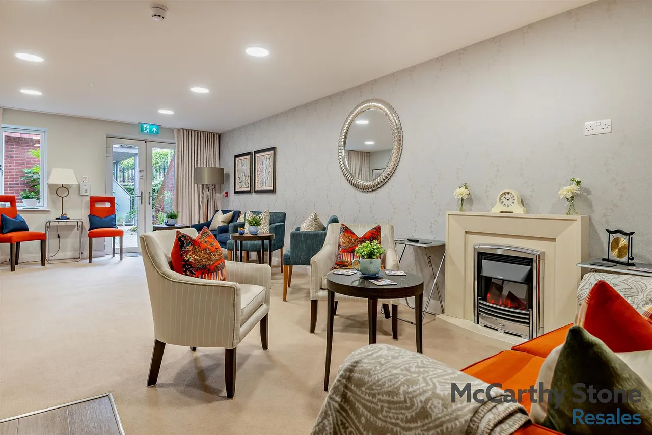 Granham Close, Marlborough, SN8, photo 12