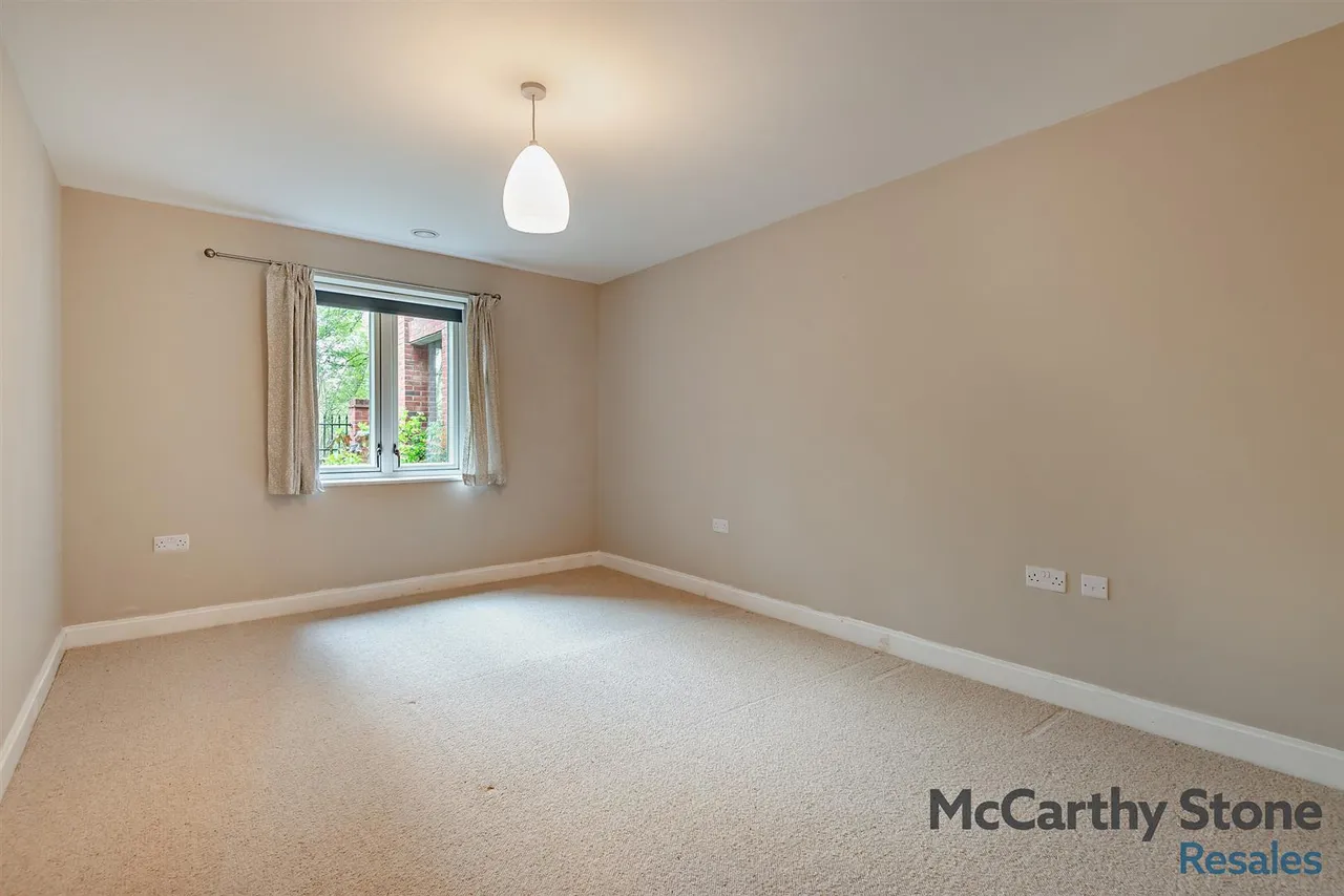 Granham Close, Marlborough, SN8, photo 7
