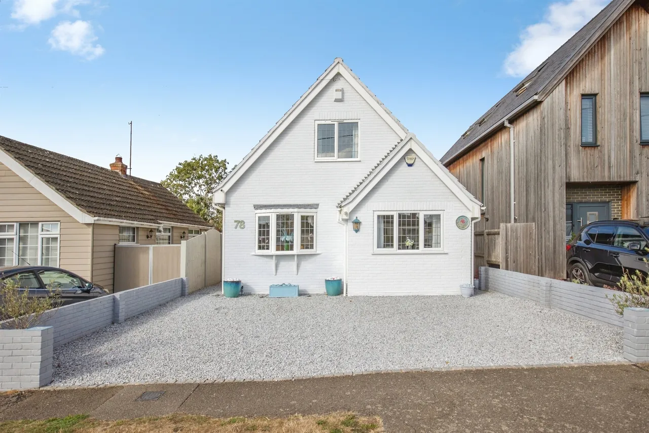 3 bed house for sale, Fairhaven Avenue, West Mersea, CO5
