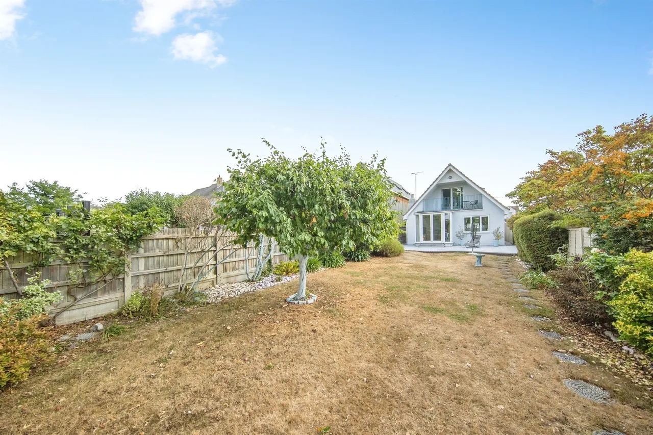 Fairhaven Avenue, West Mersea, CO5, photo 23