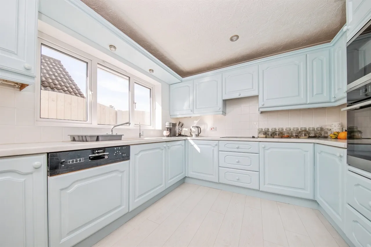 Fairhaven Avenue, West Mersea, CO5, photo 10
